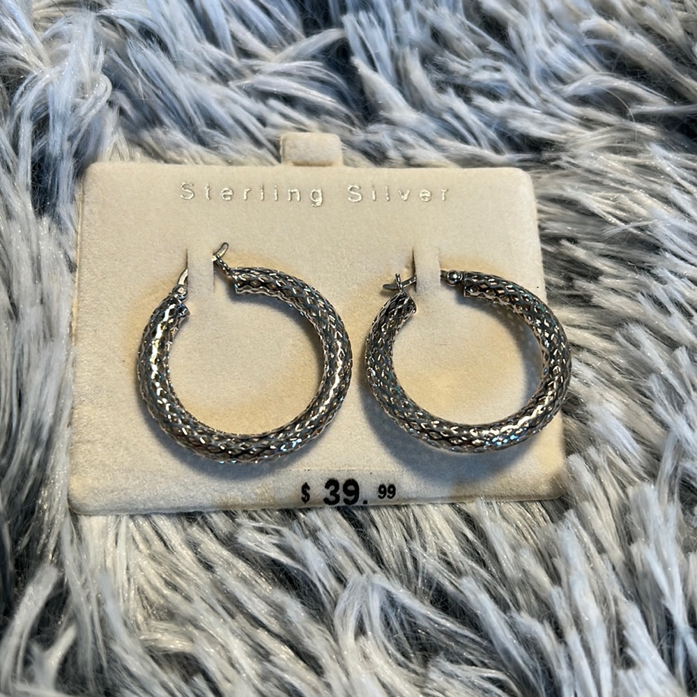 Sterling silver 1in hoop earrings